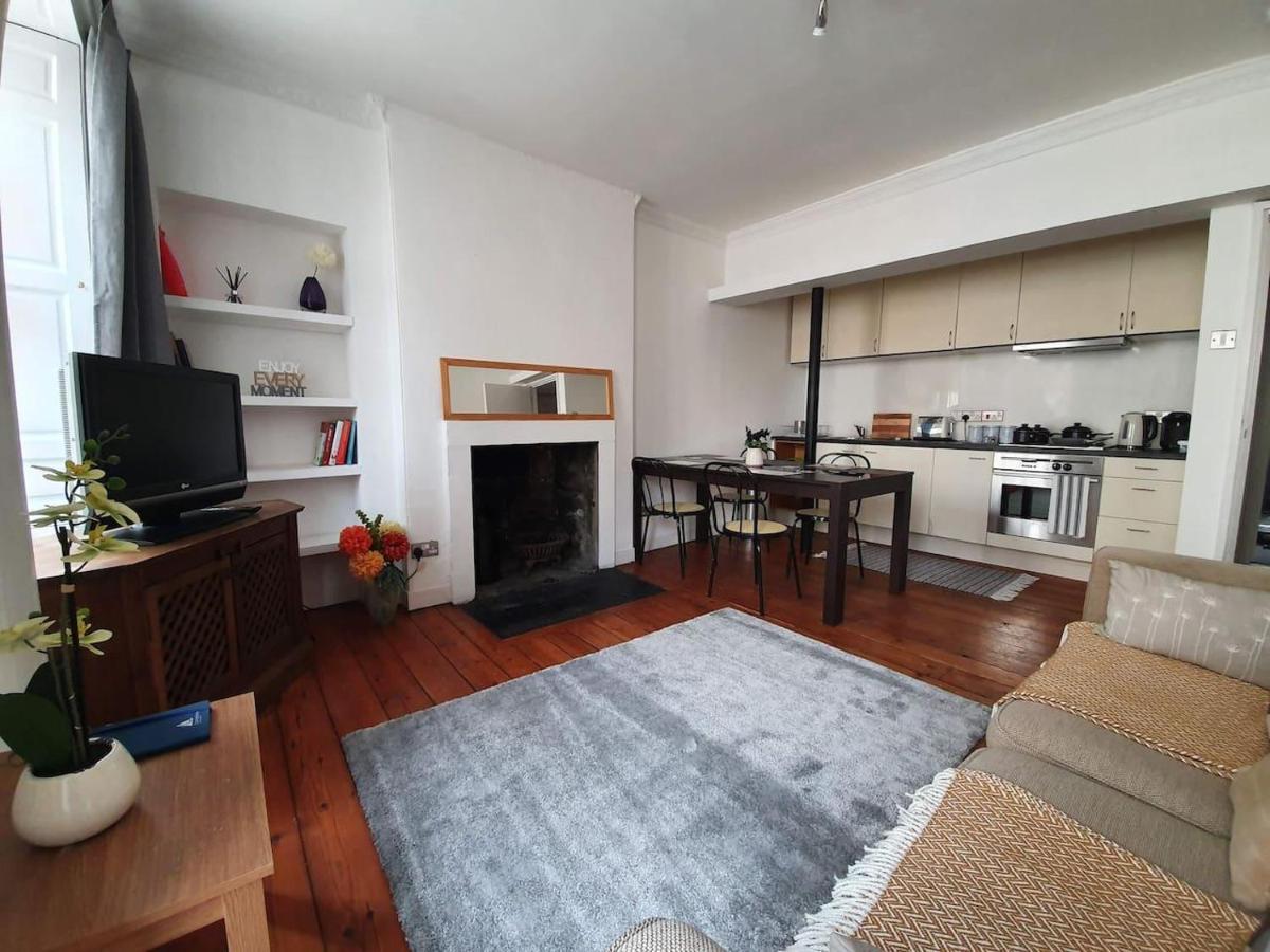 Lovely 2 Bedroom Flat In The Heart Of The City Единбург Екстер'єр фото