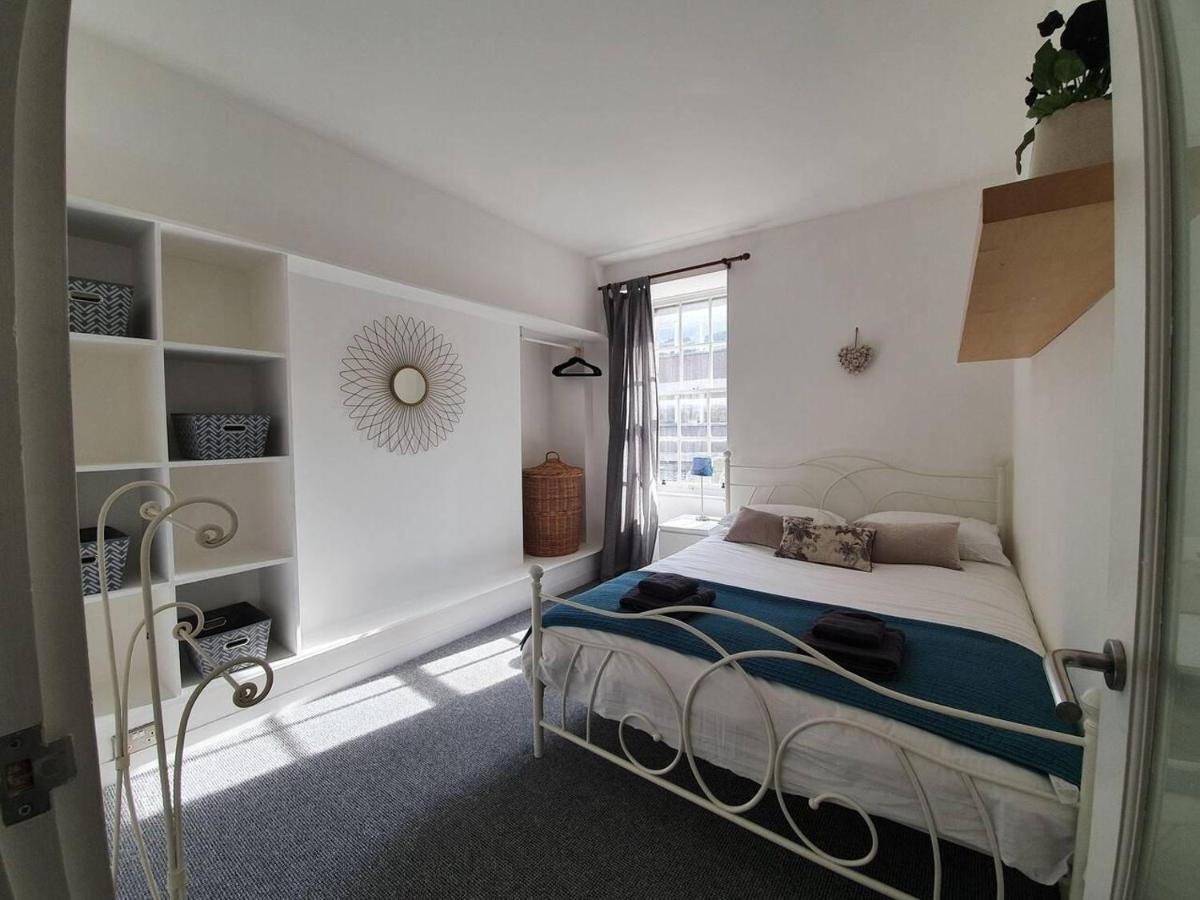 Lovely 2 Bedroom Flat In The Heart Of The City Единбург Екстер'єр фото